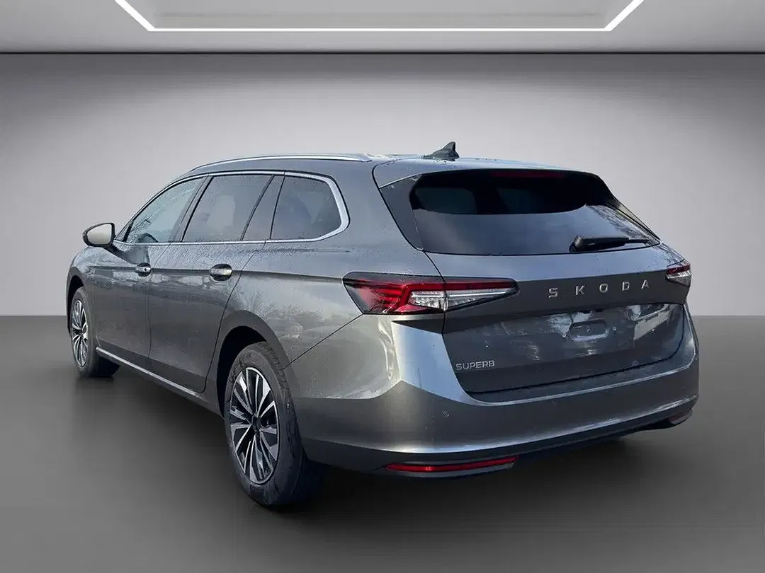 Skoda Superb - Thumbnail 3