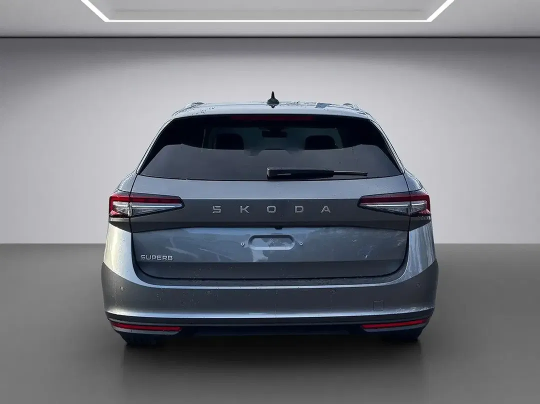 Skoda Superb - Thumbnail 4