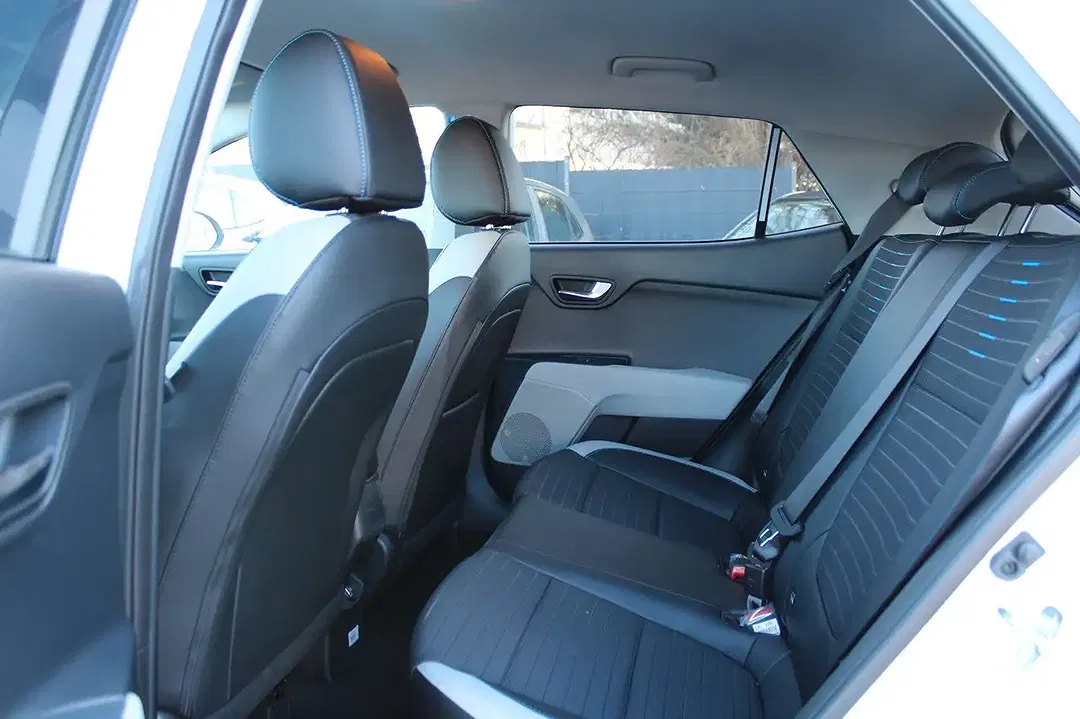 Kia Stonic - Thumbnail 9