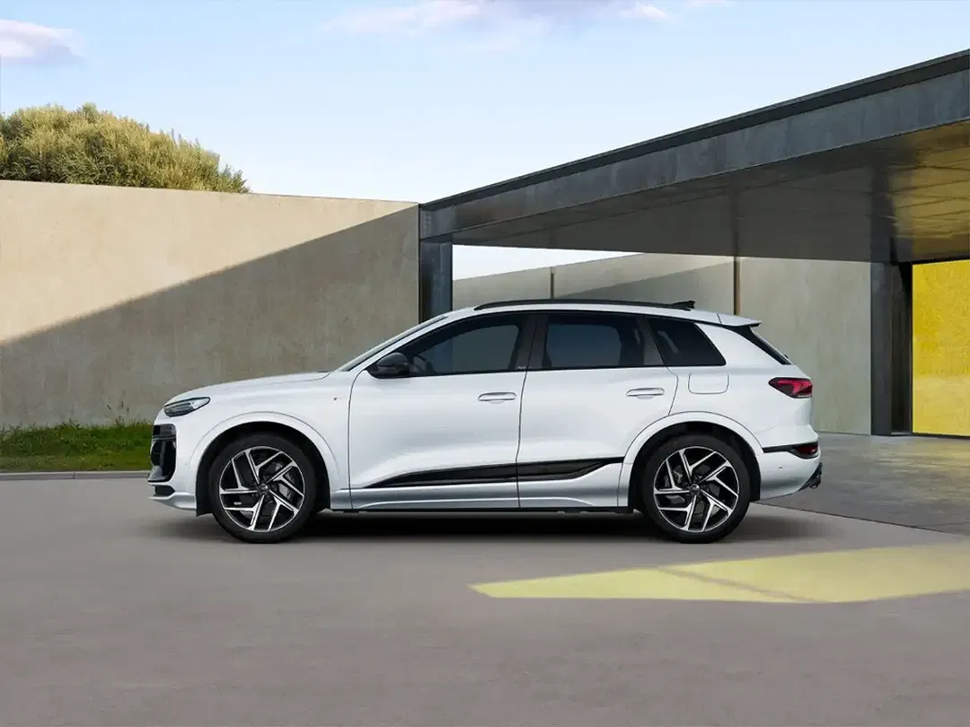 Audi Q6 e-tron - Thumbnail 3