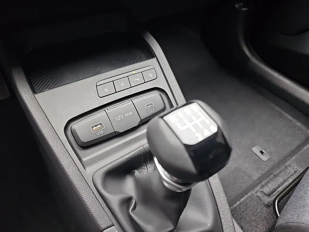 Kia Stonic - Thumbnail 12