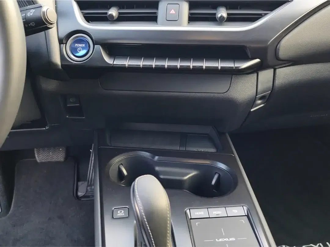 Lexus UX 300e - Thumbnail 14