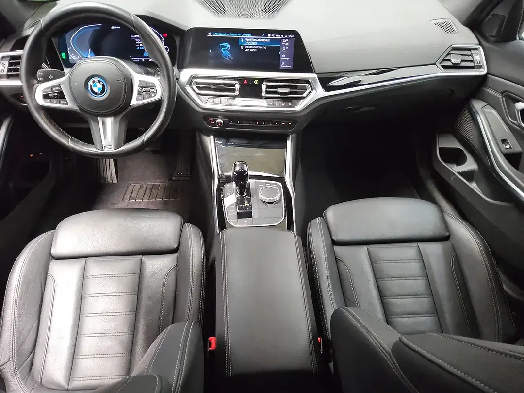 BMW 320 - Thumbnail 5