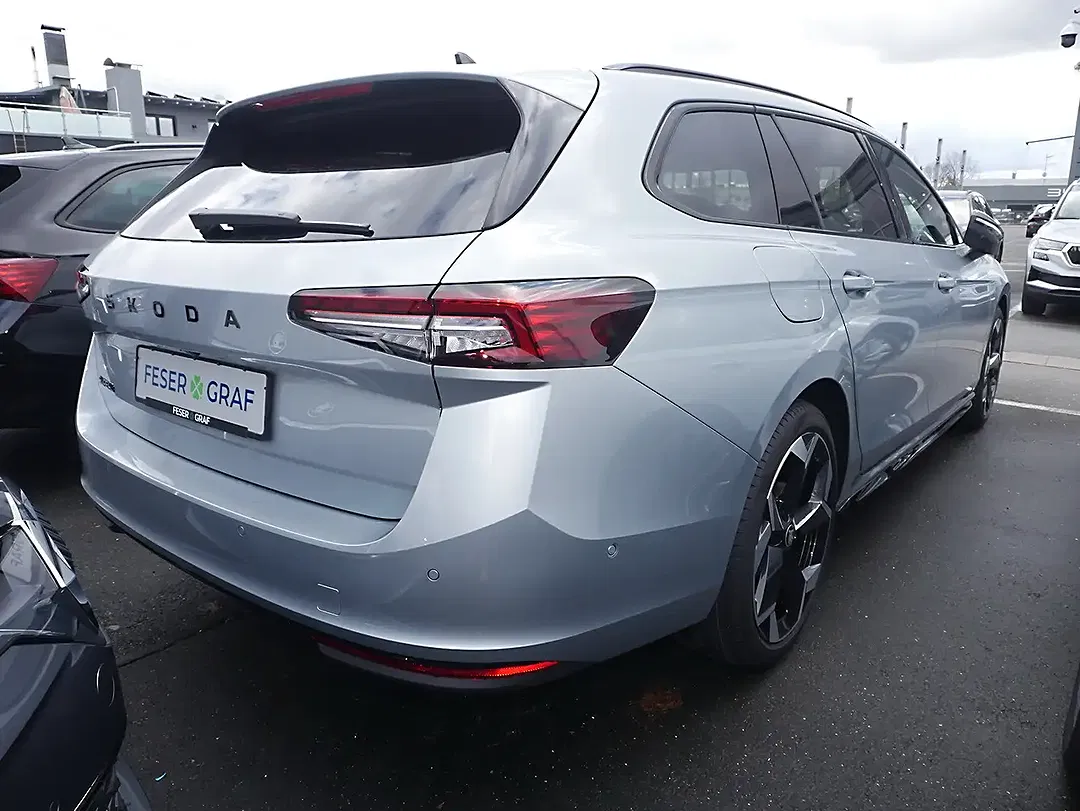 Skoda Superb - Thumbnail 3