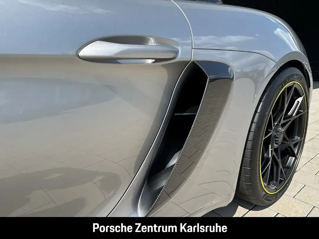 Porsche 718 Spyder - Thumbnail 12