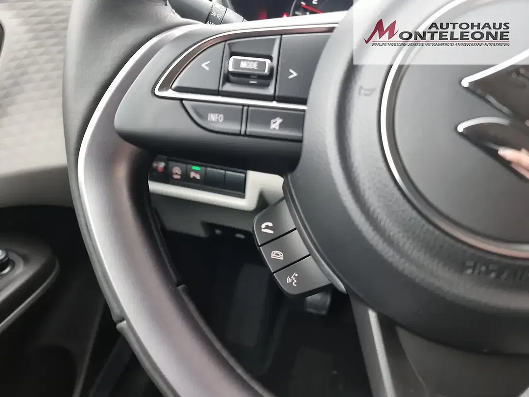 Suzuki Swift - Thumbnail 13