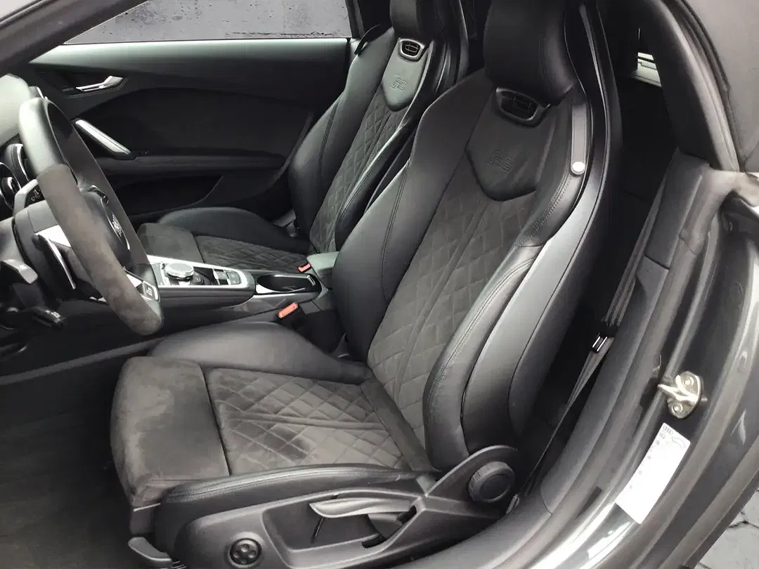 Audi TT RS - Thumbnail 5