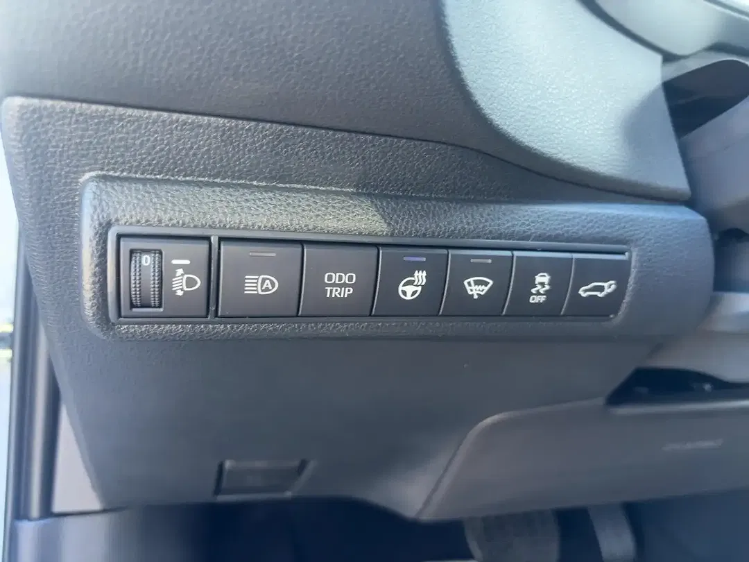 Toyota Corolla - Thumbnail 14