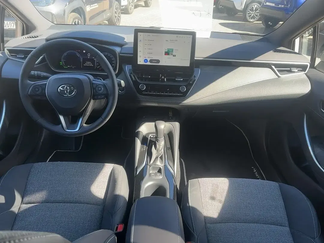 Toyota Corolla - Thumbnail 8