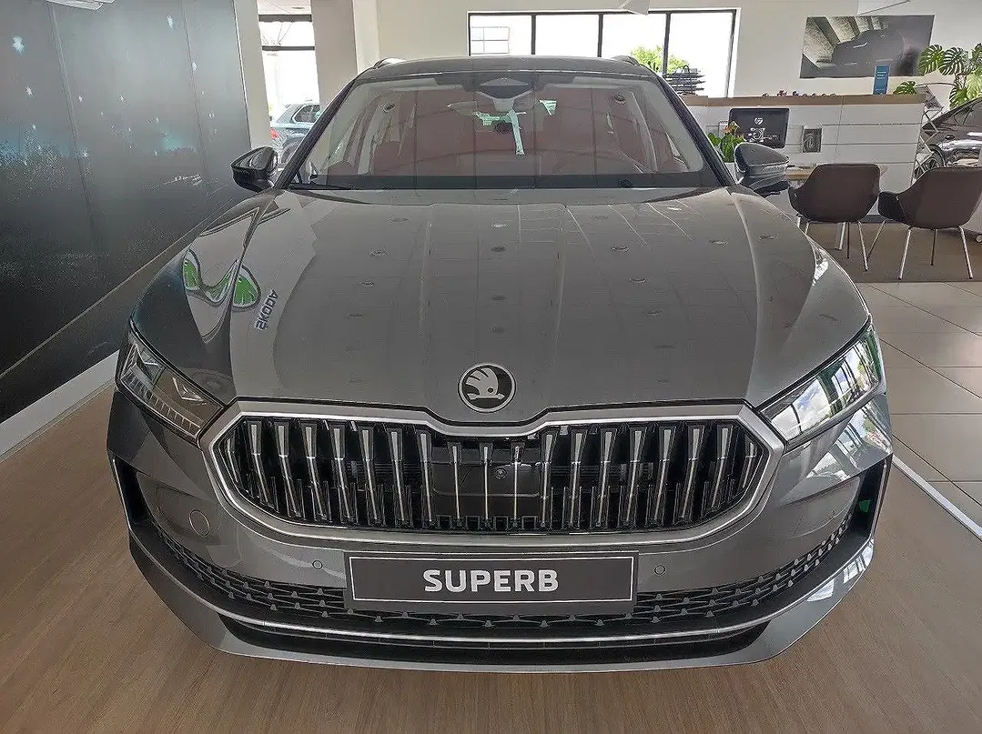 Skoda Superb - Thumbnail 10