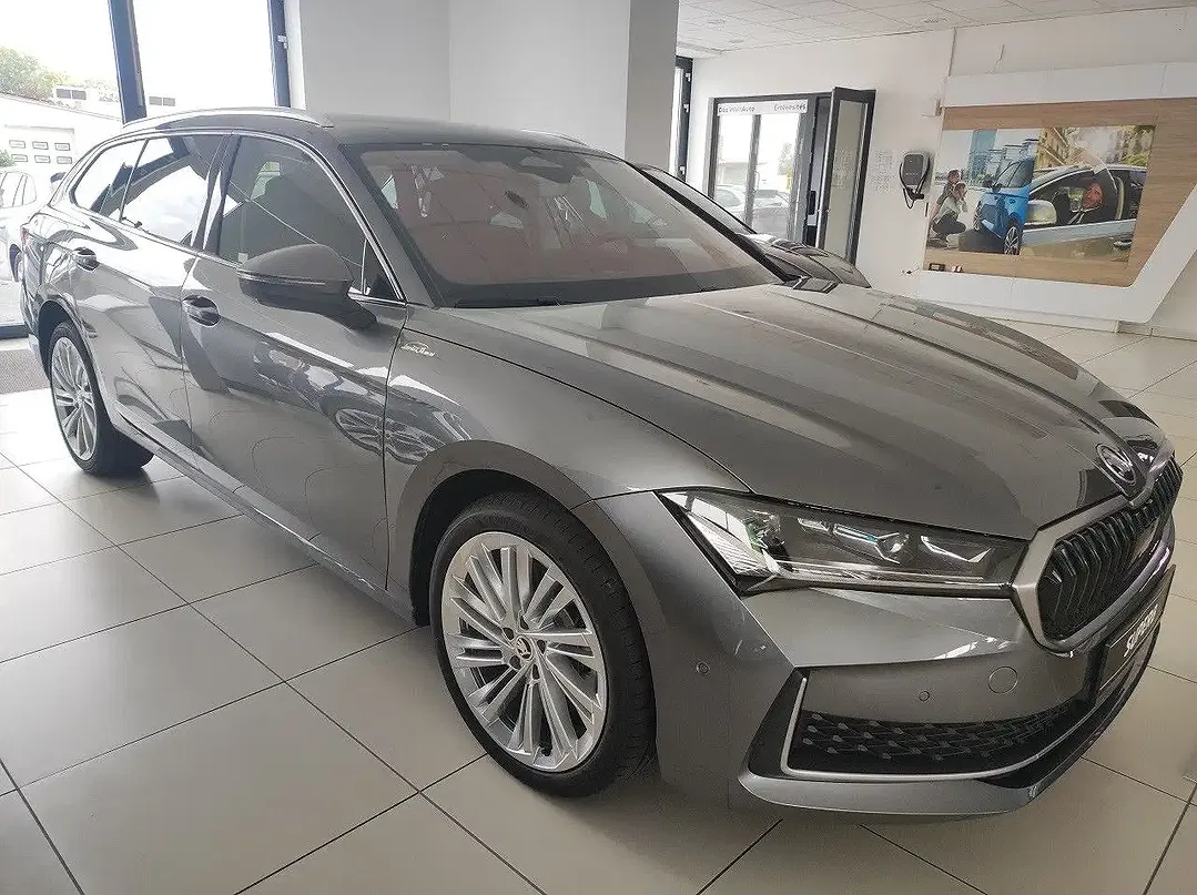 Skoda Superb - Thumbnail 13
