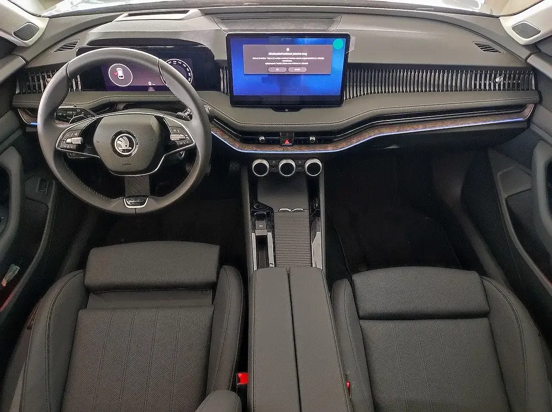 Skoda Superb - Thumbnail 3