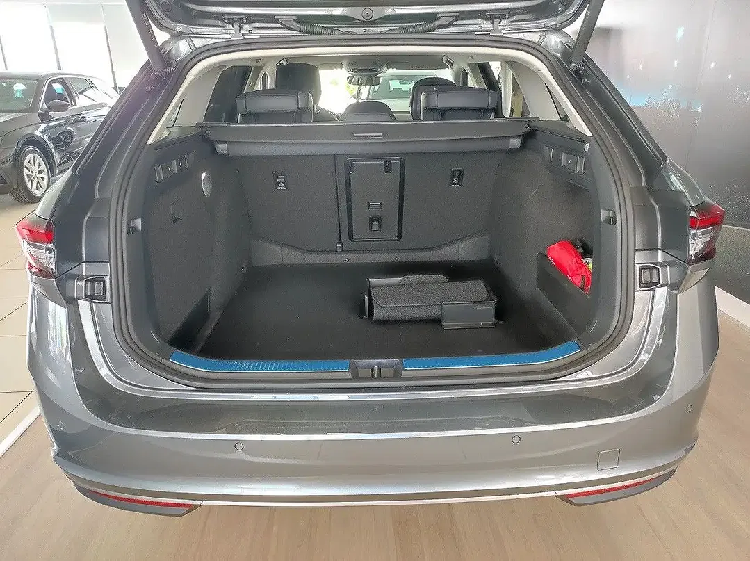 Skoda Superb - Thumbnail 9