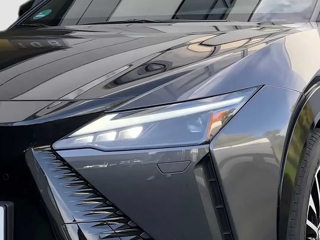 Lexus RZ - Thumbnail 14