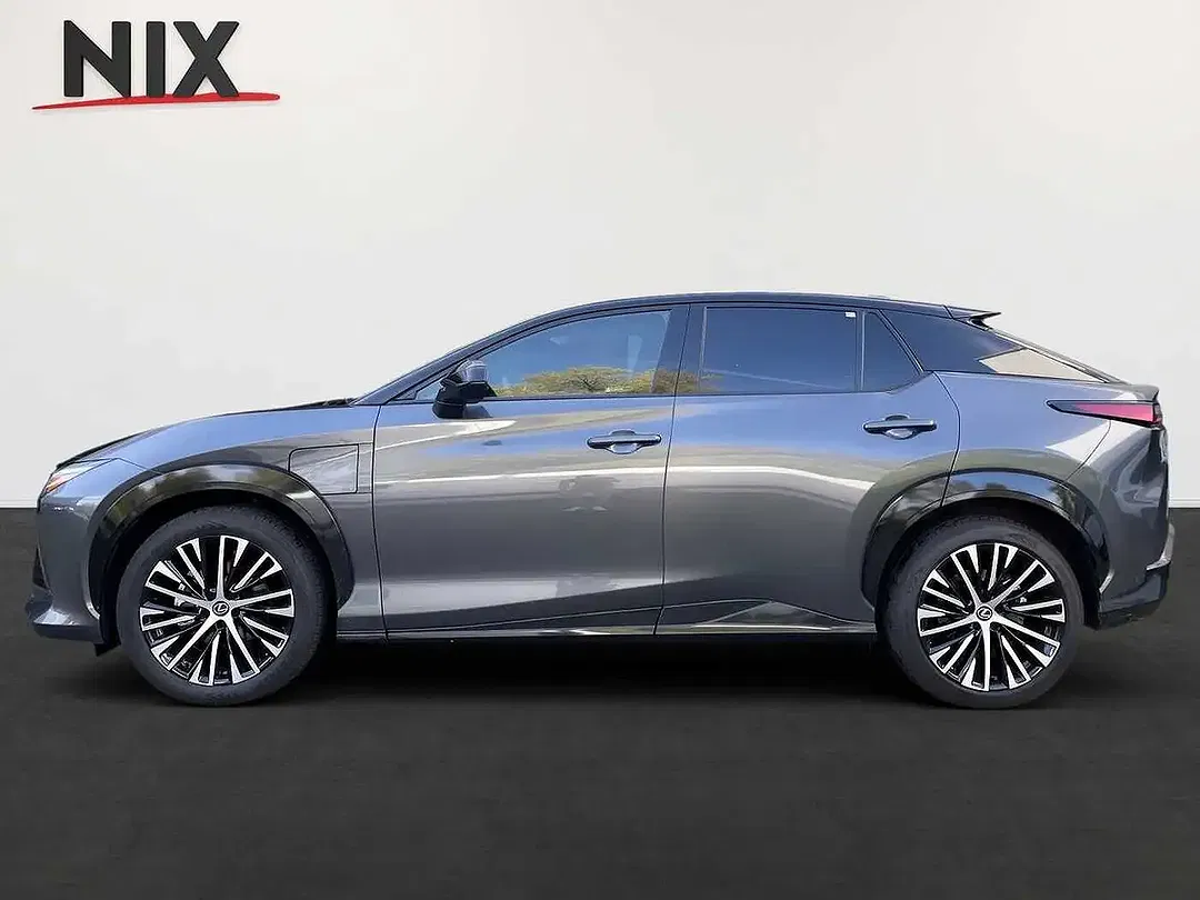 Lexus RZ - Thumbnail 3