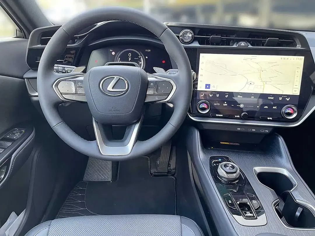 Lexus RZ - Thumbnail 9