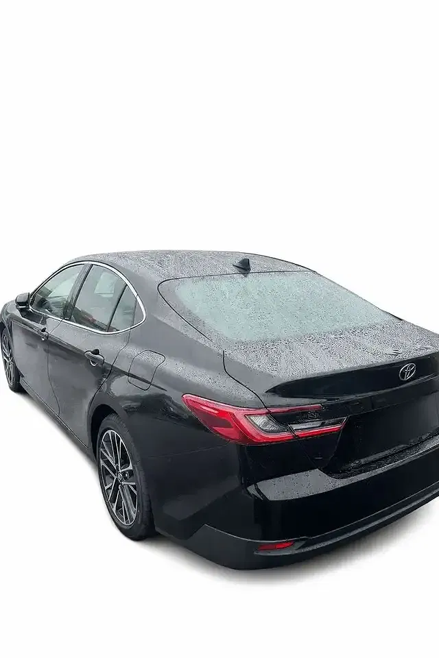 Toyota Camry - Thumbnail 2