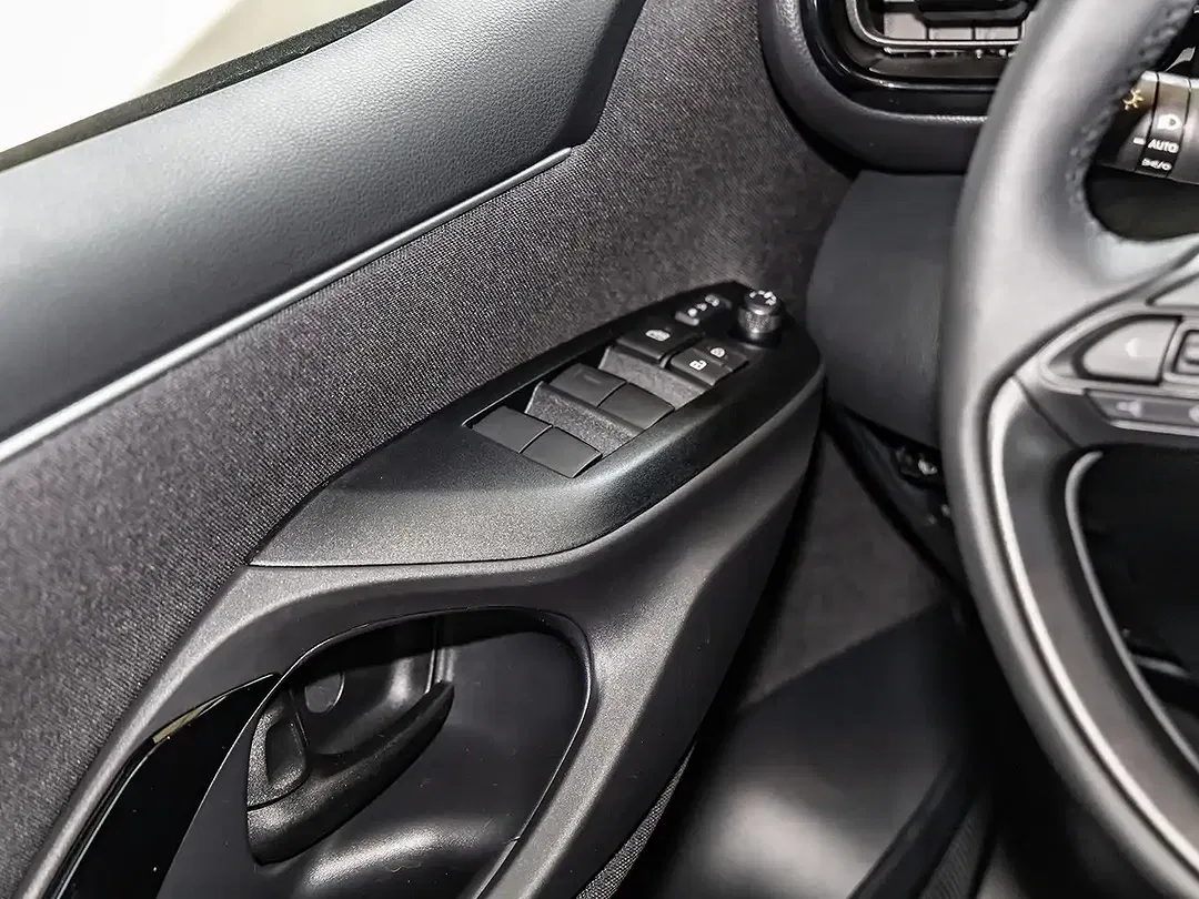 Mazda 2 - Thumbnail 11