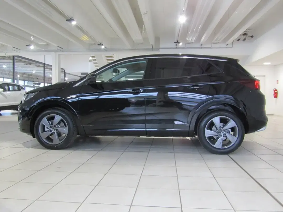 Opel Grandland - Thumbnail 3