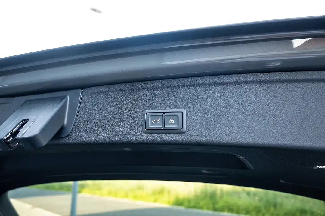 Audi A4 - Thumbnail 33