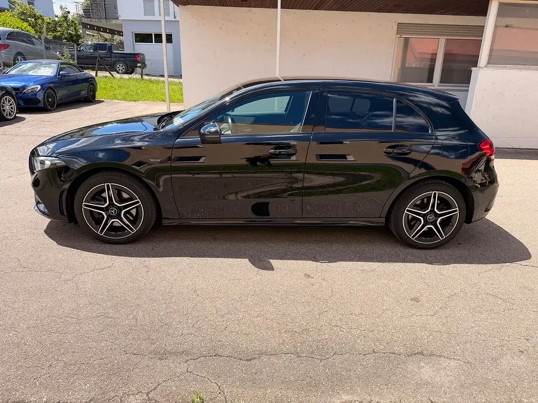 Mercedes-Benz A 250 - Thumbnail 8