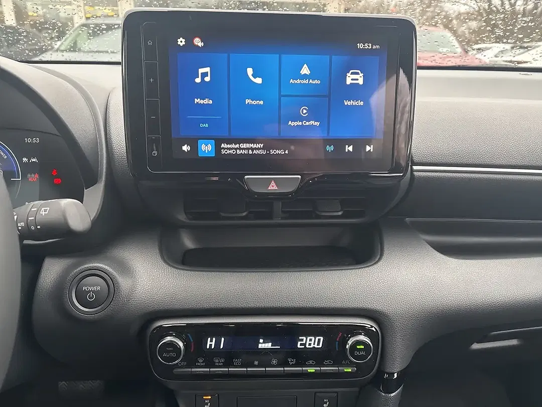 Mazda 2 - Thumbnail 11