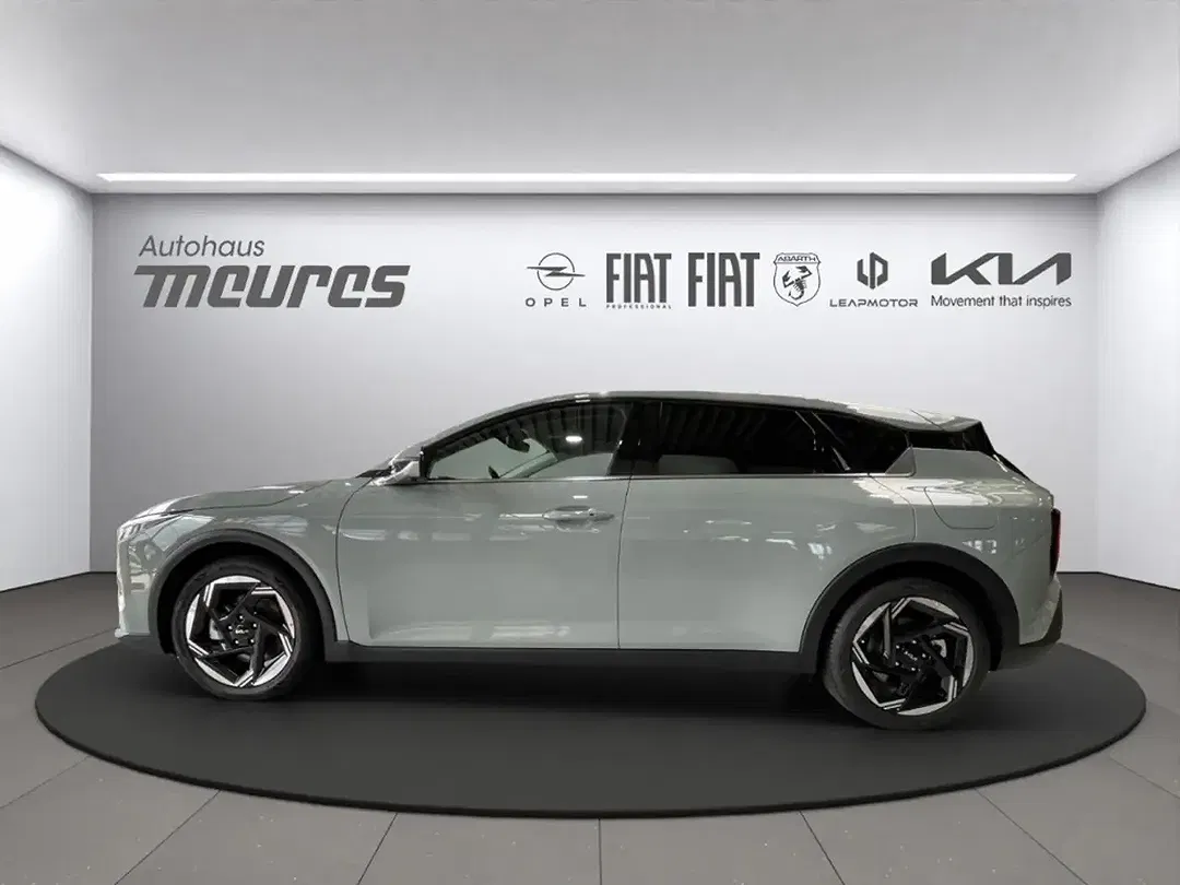 Kia K4 - Thumbnail 2