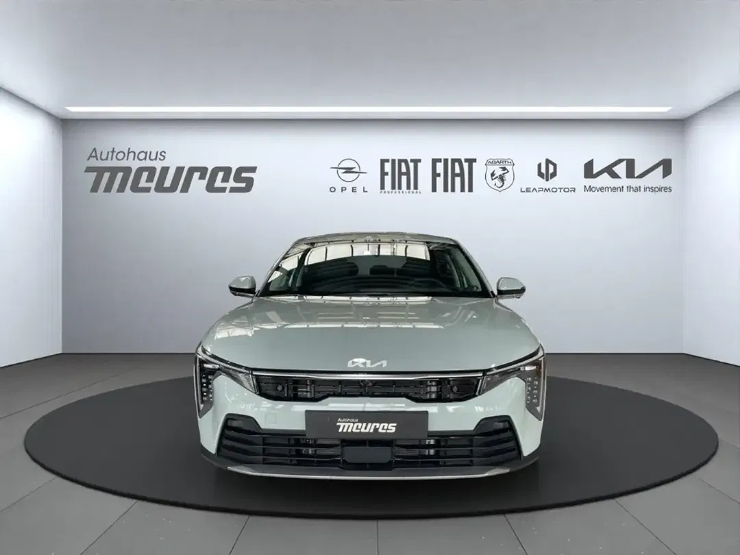 Kia K4 - Thumbnail 6