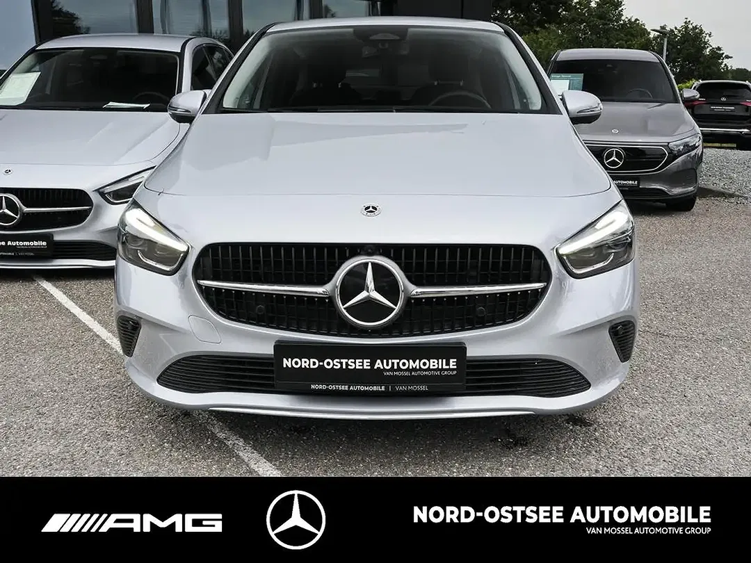 Mercedes-Benz B 200 - Thumbnail 2