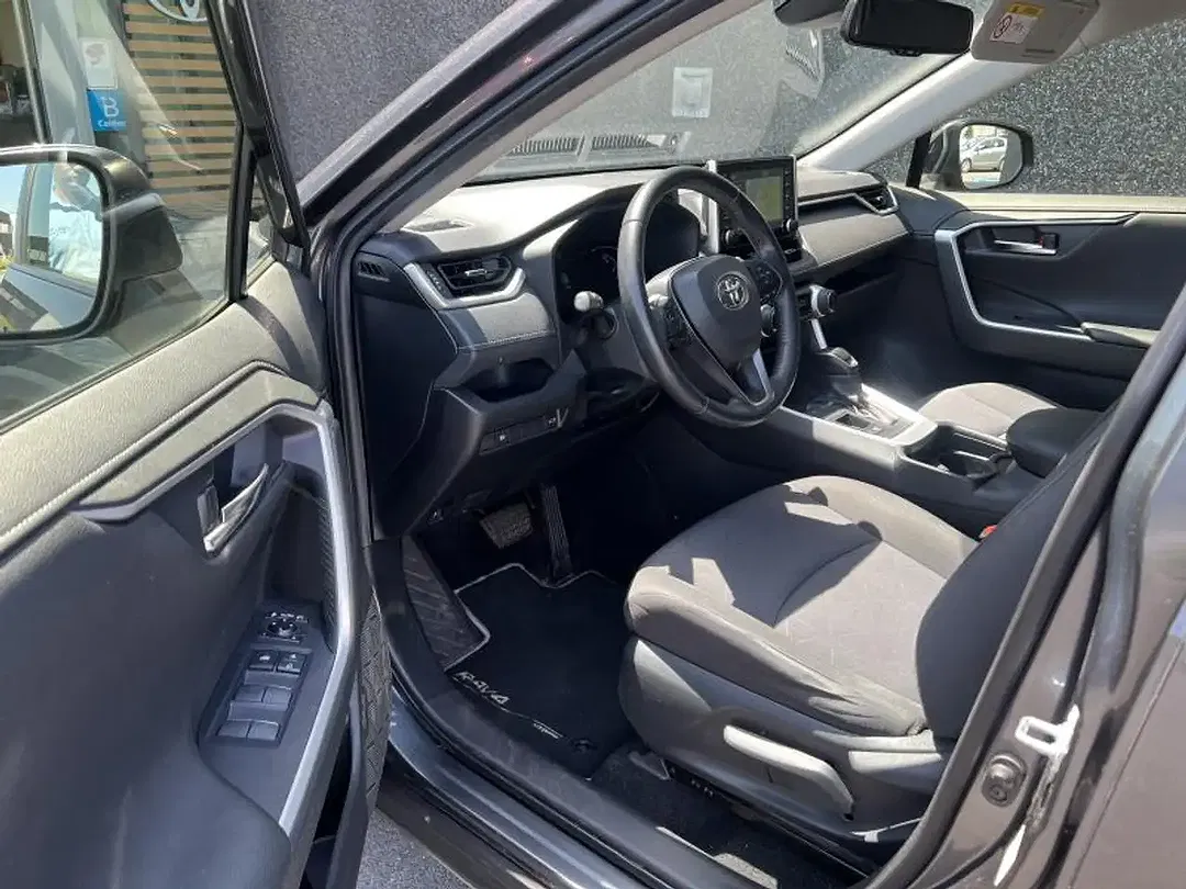 Toyota RAV 4 - Thumbnail 9