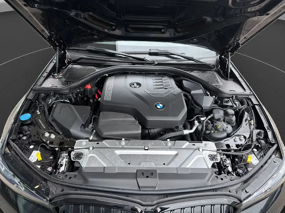 BMW 330 - Thumbnail 13