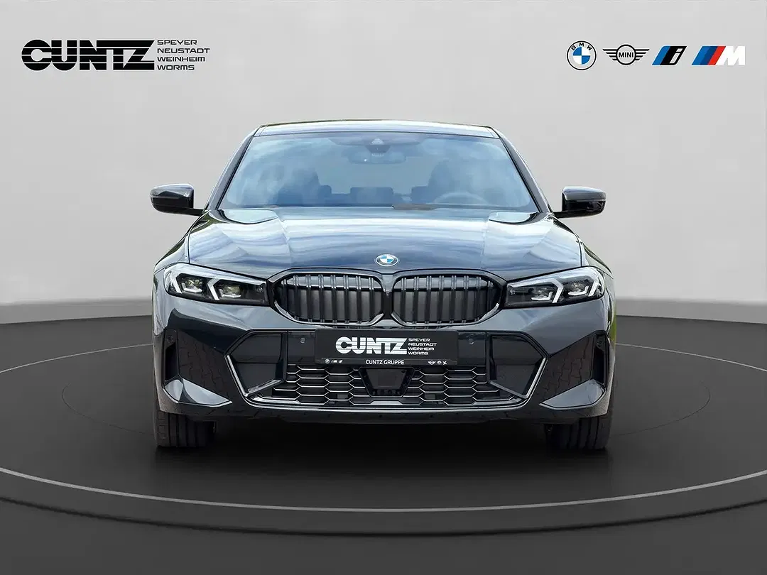 BMW 330 - Thumbnail 2