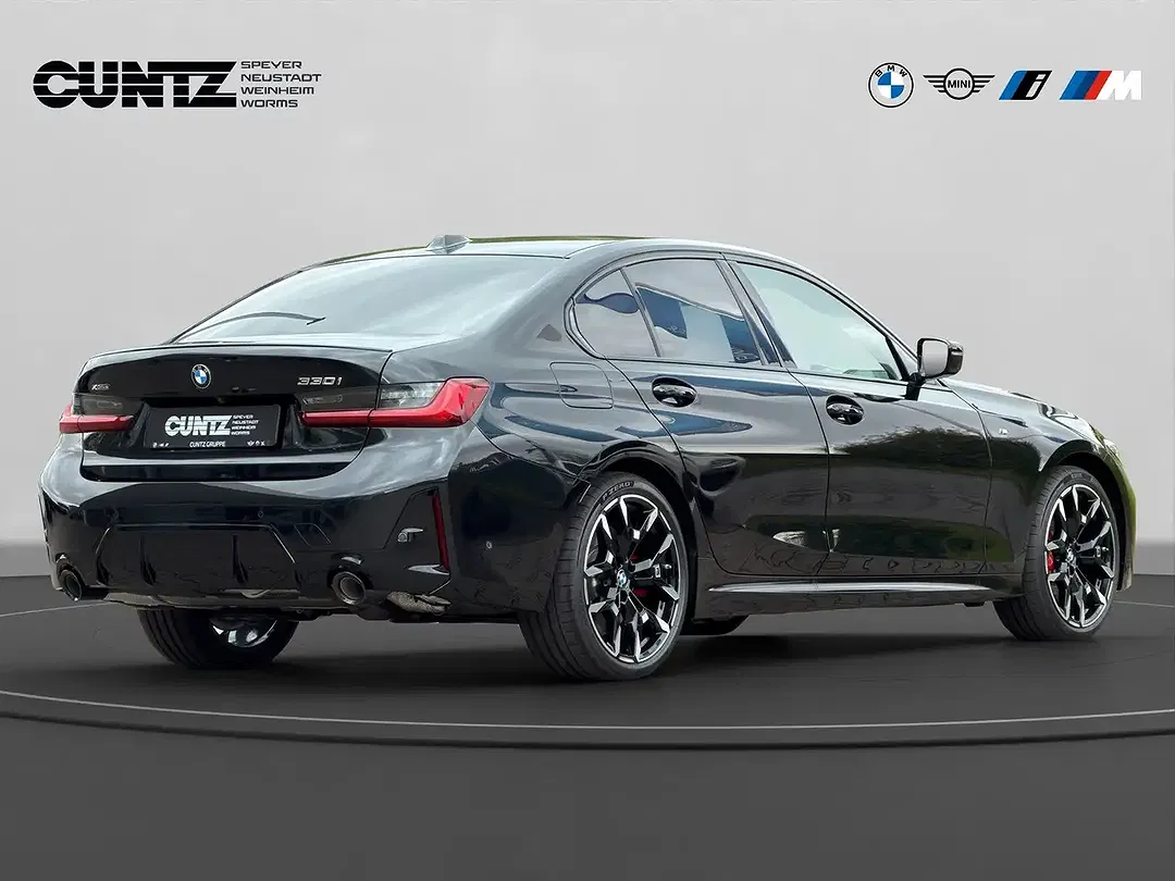 BMW 330 - Thumbnail 5