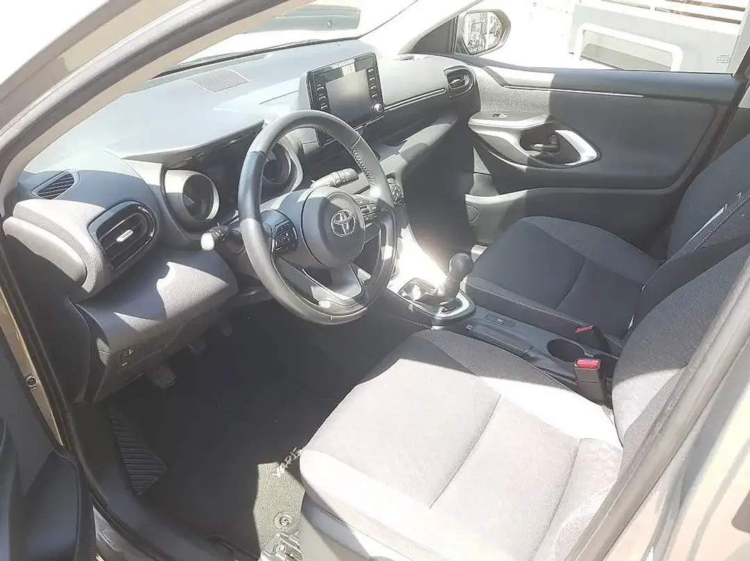 Toyota Yaris - Thumbnail 10