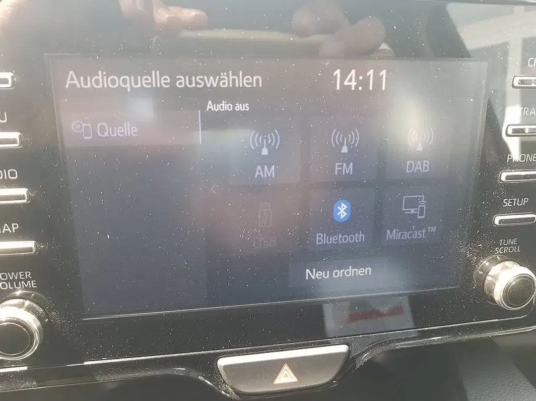 Toyota Yaris - Thumbnail 14