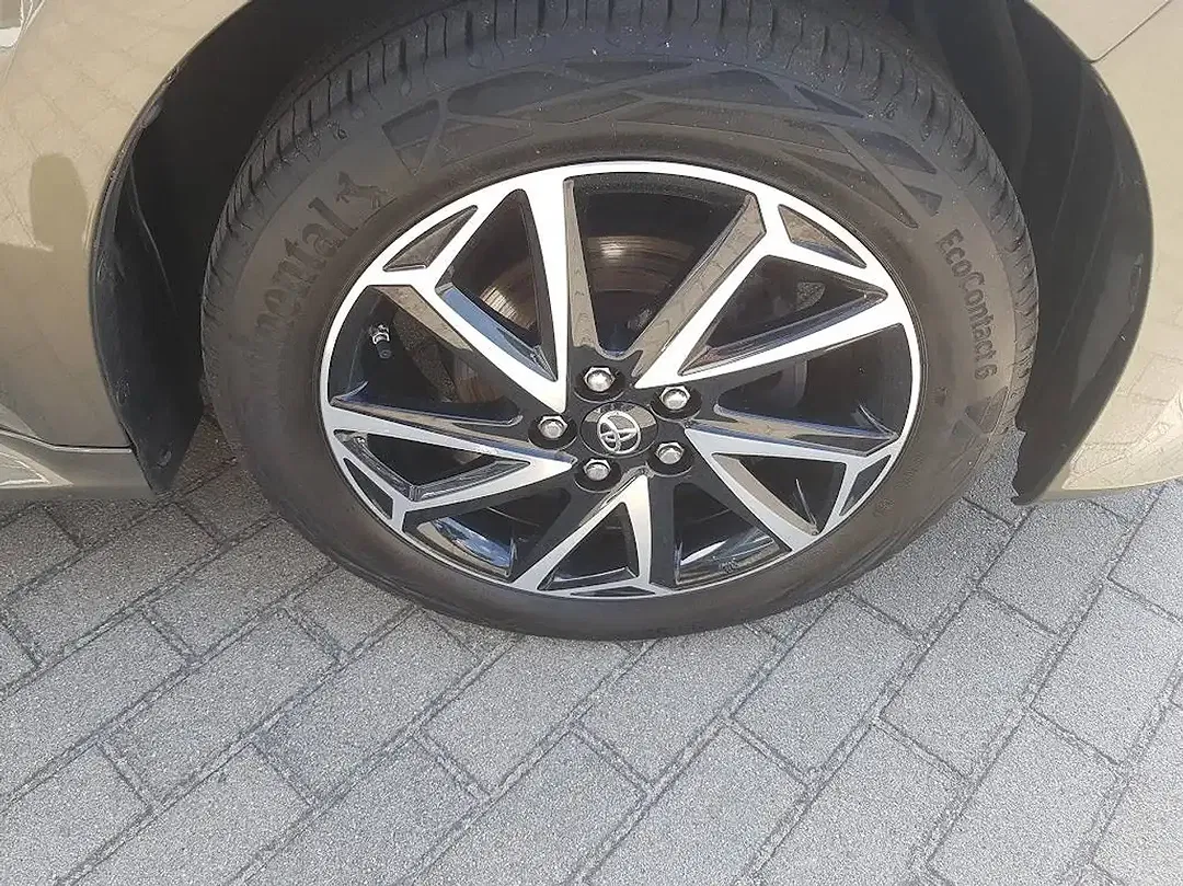 Toyota Yaris - Thumbnail 4