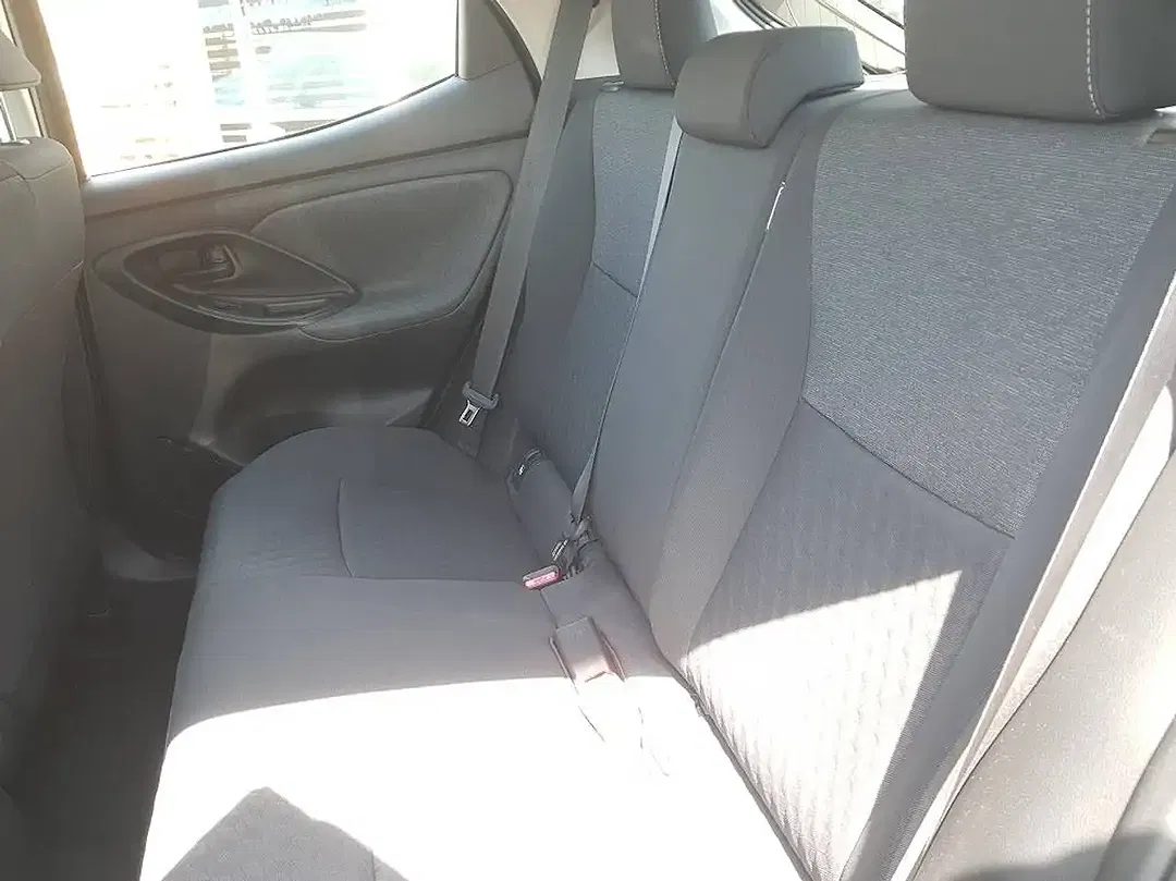 Toyota Yaris - Thumbnail 7