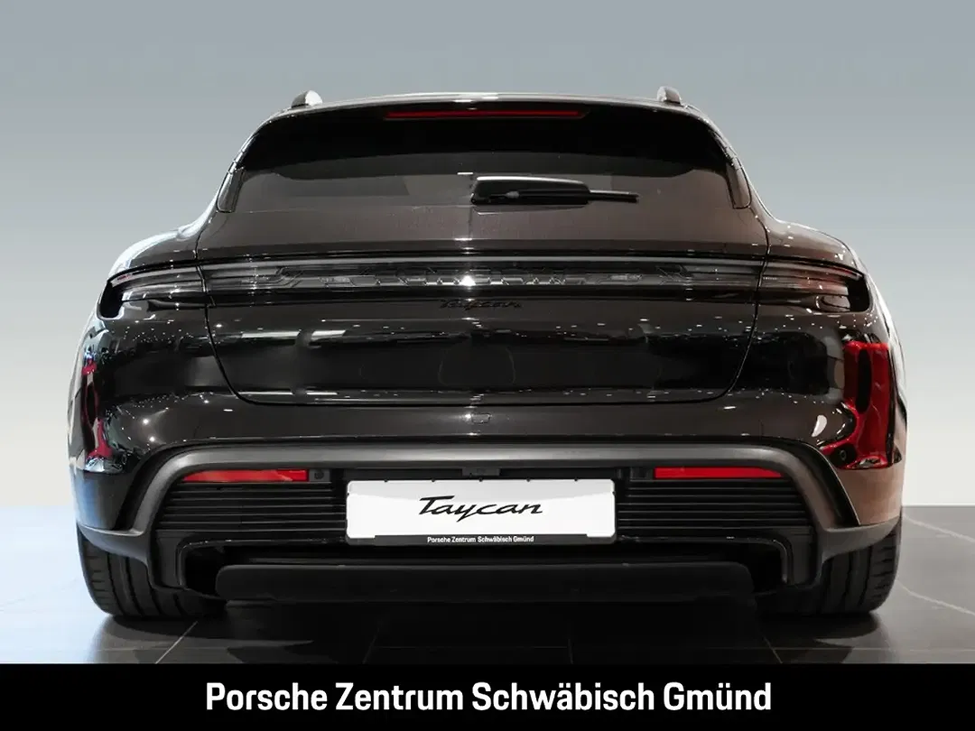 Porsche Taycan - Thumbnail 12