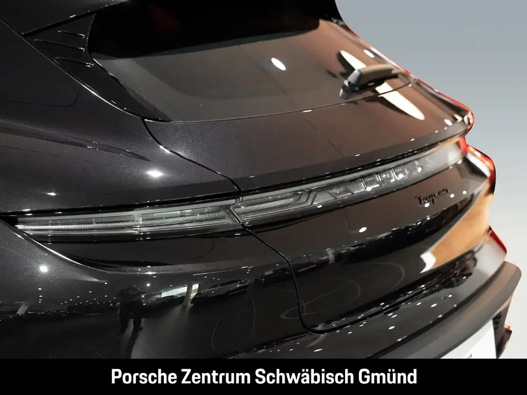 Porsche Taycan - Thumbnail 14