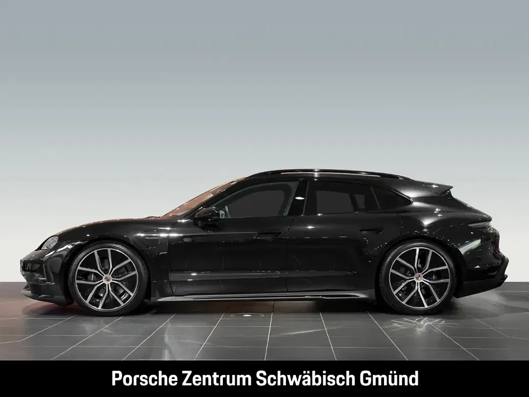 Porsche Taycan - Thumbnail 2