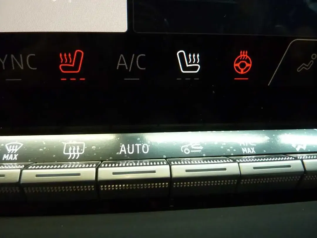 Mitsubishi Eclipse Cross - Thumbnail 12