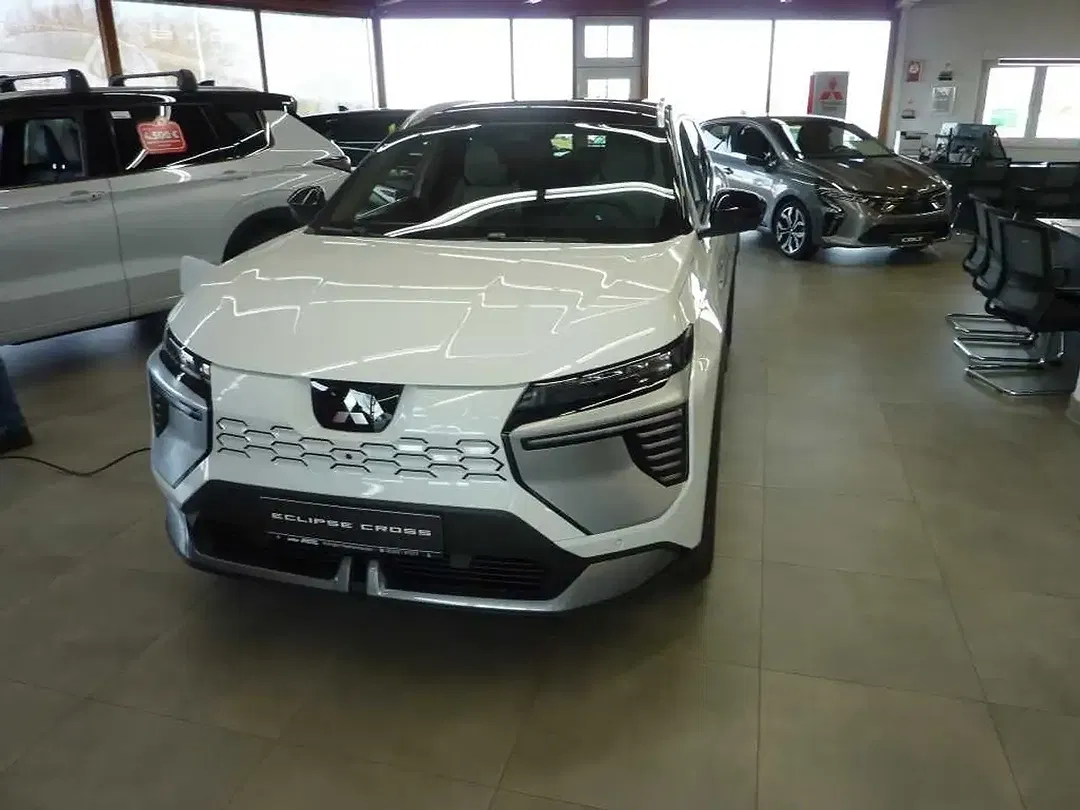 Mitsubishi Eclipse Cross - Thumbnail 2
