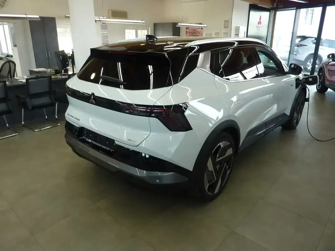 Mitsubishi Eclipse Cross - Thumbnail 3