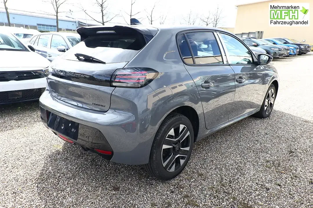 Peugeot 208 - Thumbnail 2