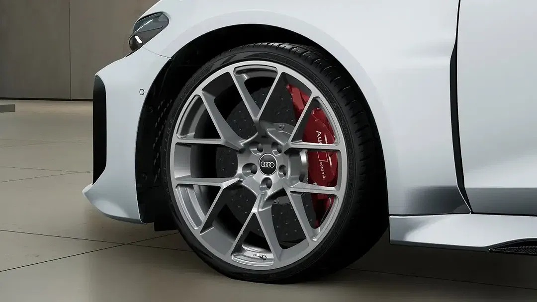 Audi RS5 - Thumbnail 12