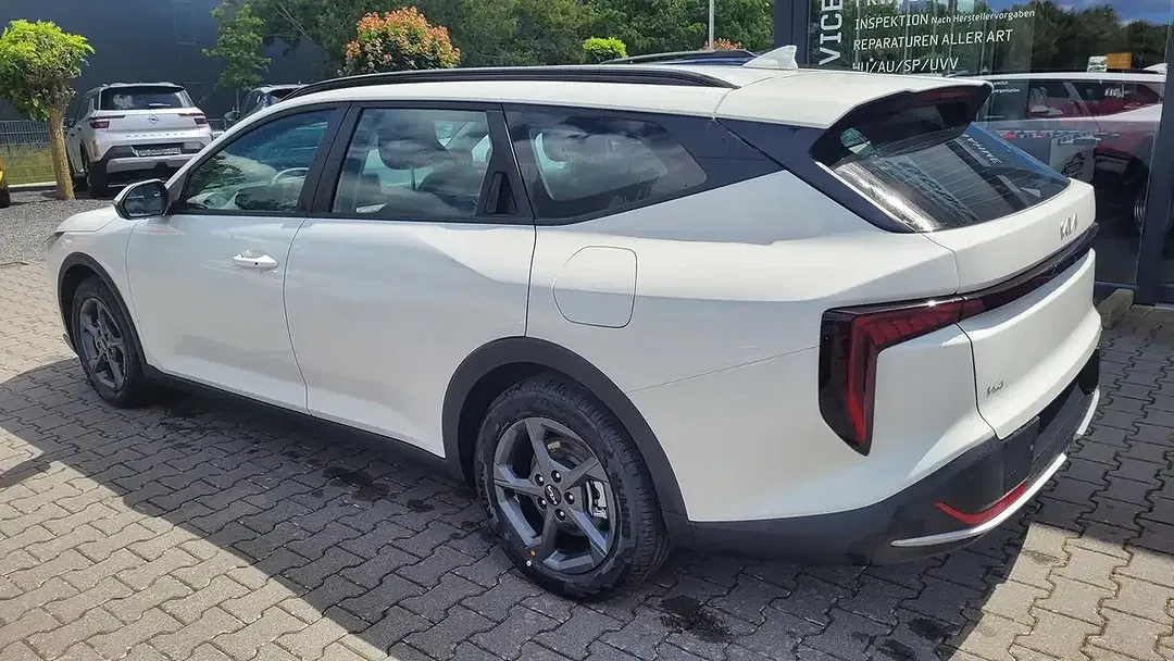 Kia K4 - Thumbnail 6