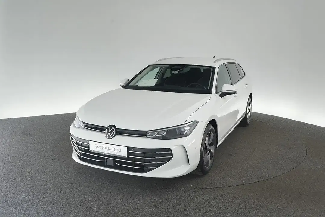 Volkswagen Passat Variant - Thumbnail 1