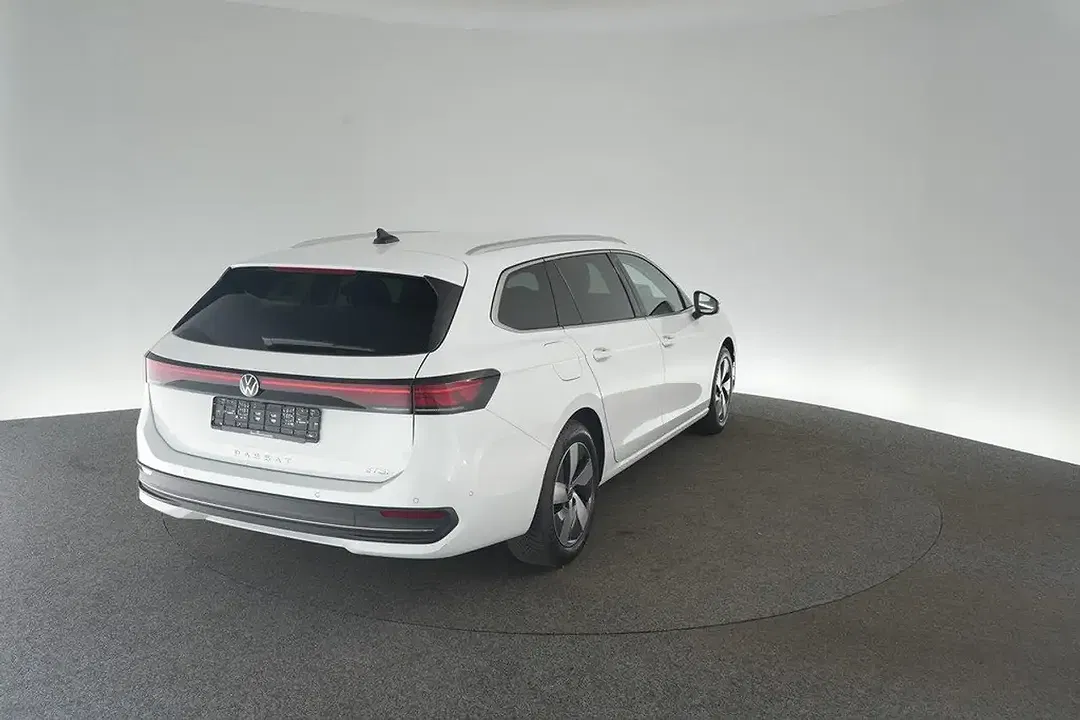 Volkswagen Passat Variant - Thumbnail 2