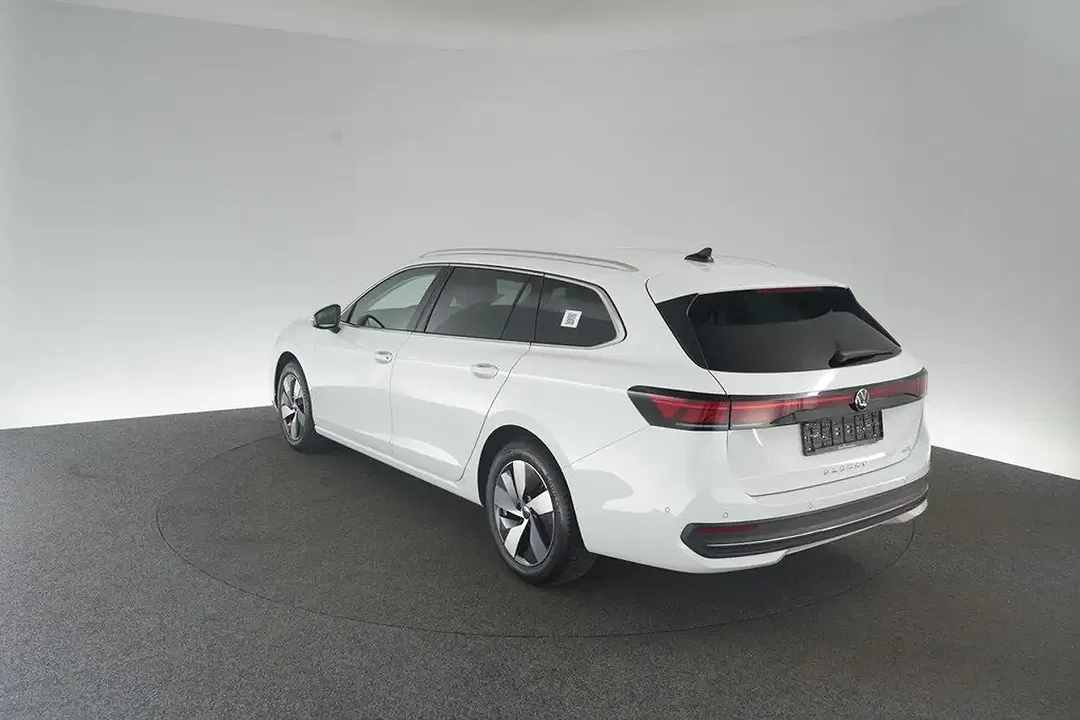 Volkswagen Passat Variant - Thumbnail 8