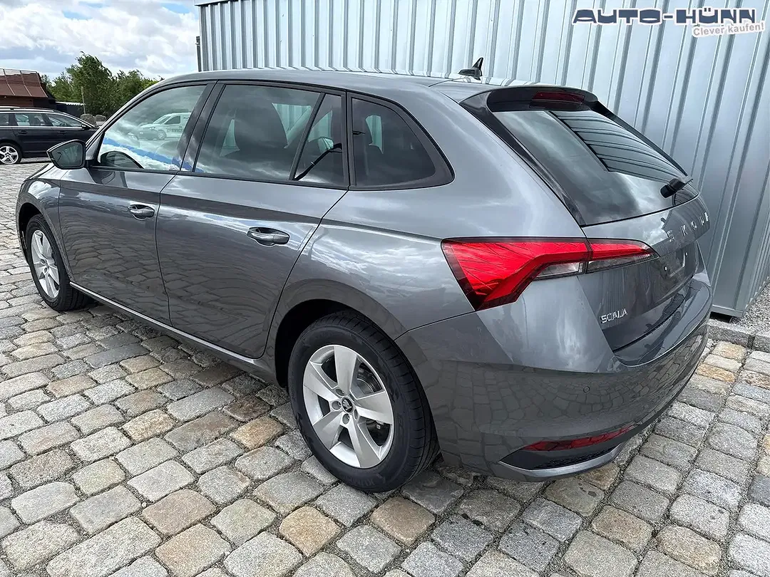 Skoda Scala - Thumbnail 2